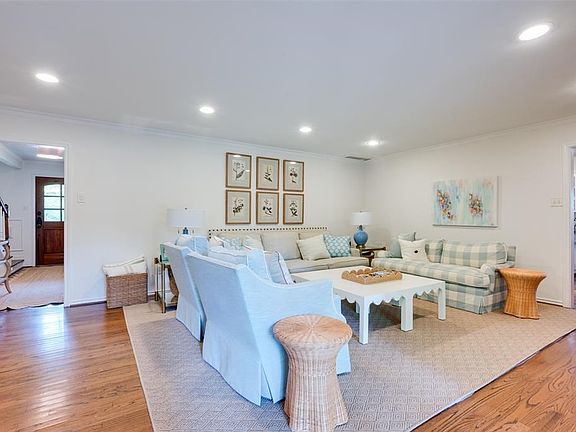 5th image of 9541 Crestedge Cir