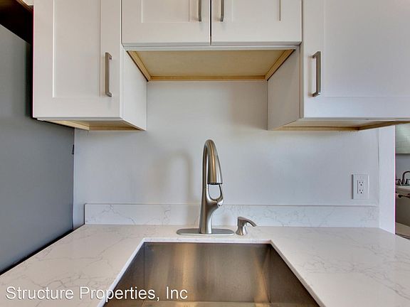 5th image of 221 24th Ave #103