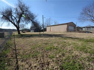 1280 W Walnut St, Tecumseh, OK 74873