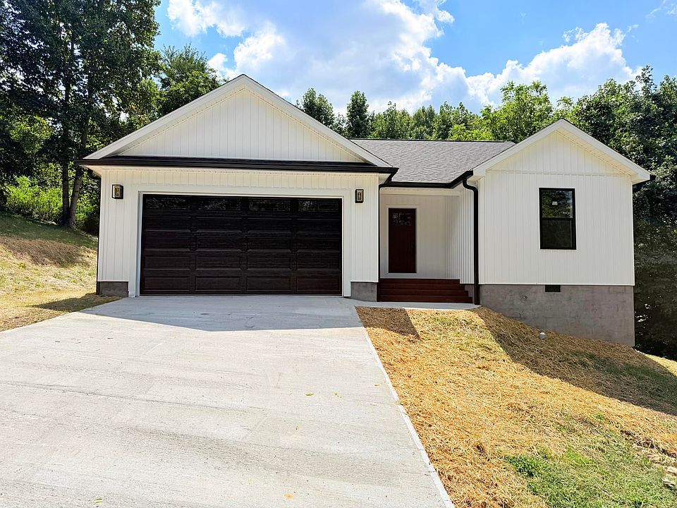 1st image of 40 Sandstone Dr