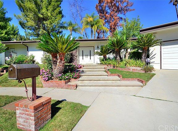 4th image of 4360 La Amistad Way