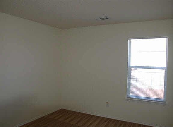 5th image of 4115 Plum Leaf Ct
