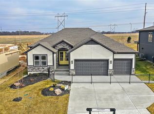 25012 W 89th St, Lenexa, KS 66227