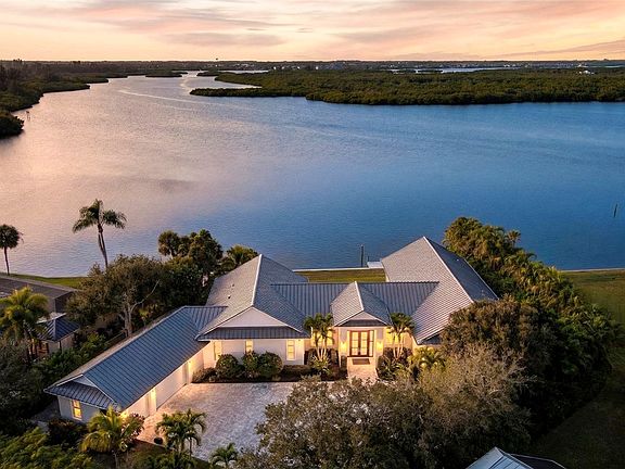 2nd image of 4756 Pebble Bay Cir