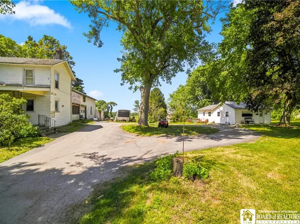 7474 & 7472 E Main Rd, Westfield, NY 14787