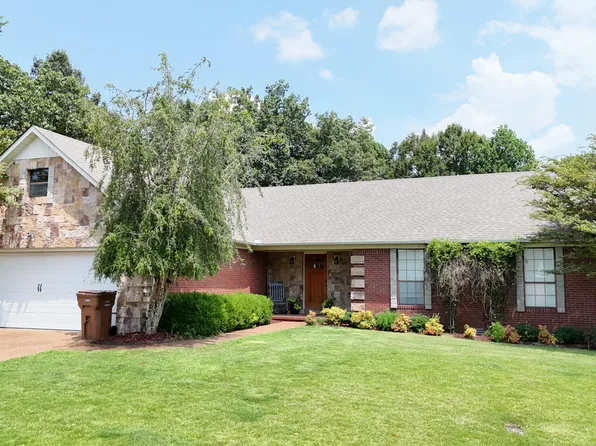 374 Leota Dr, Lexington, TN 38351