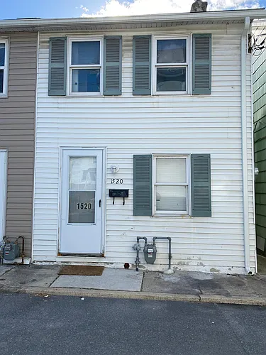 1520 Poplar St Photo 1