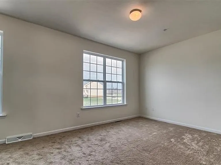1241 Ledge Dr — Photo 17