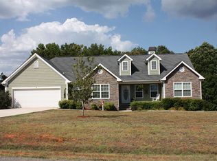 127 Marys Ln, Hartwell, GA 30643