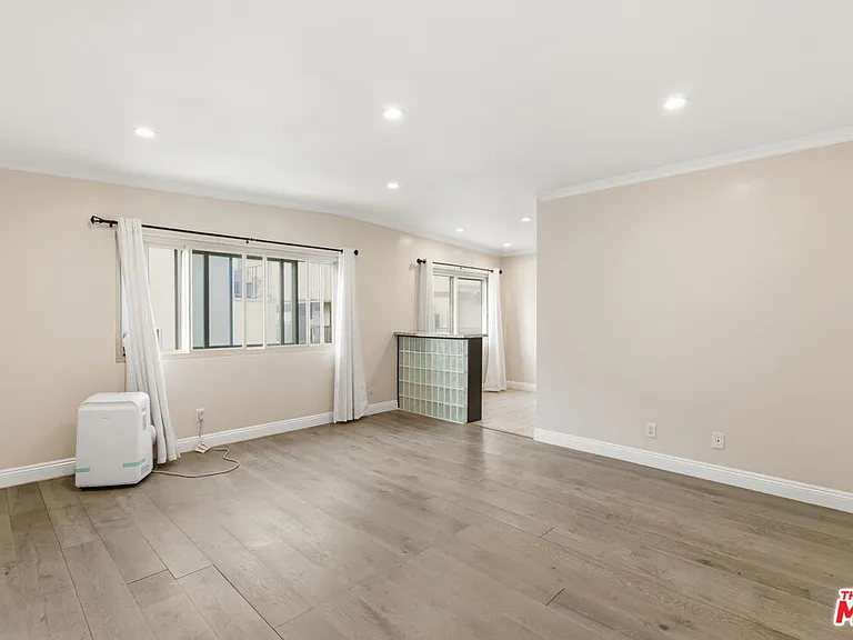 8710 Belford Ave #207B — Photo 2