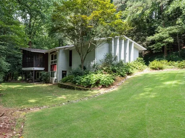 3700 Cloudland Dr NW, Atlanta, GA 30327