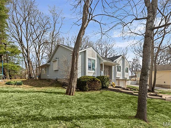 3rd image of 1382 Biscay Dr