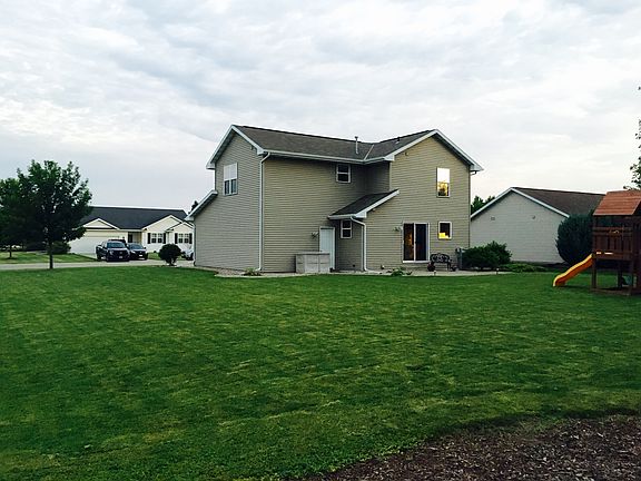 2nd image of W6320 Dogwood Ln