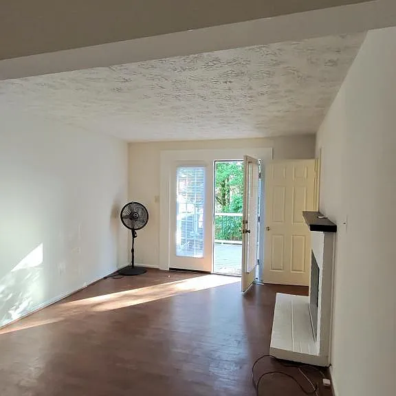 8801 Dangerfield Ct — Photo 11