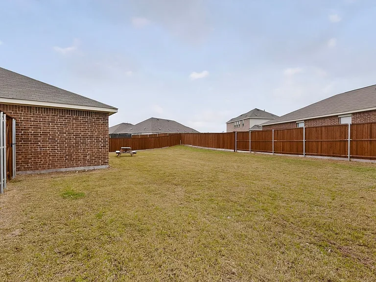 1430 Everett Gardens Way — Photo 39