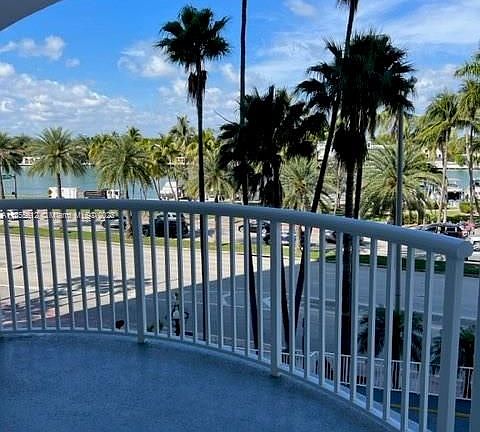 4th image of 5401 Collins Ave APT 129