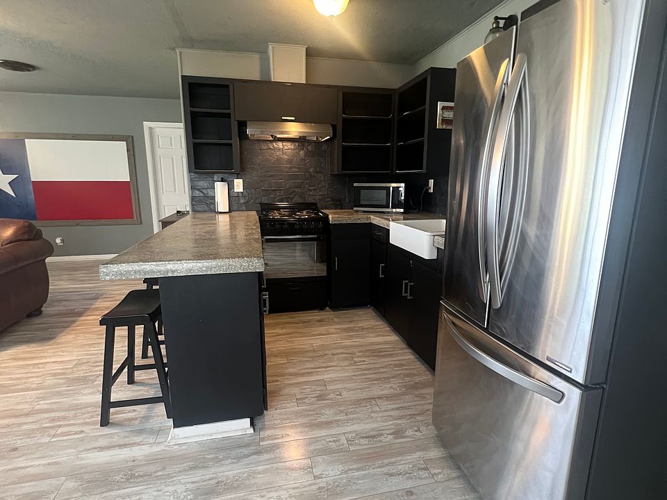 1st image of 3058 Westview Dr
