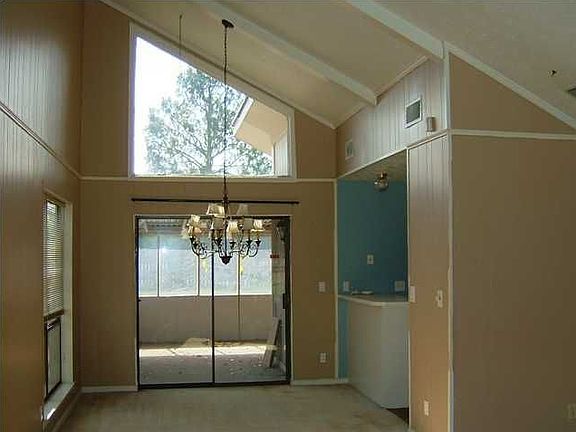 4th image of 5676 Lynnhurst Ln