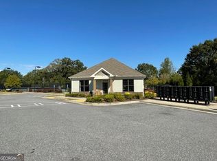 6445 Marsham Dr, College Park, GA 30349
