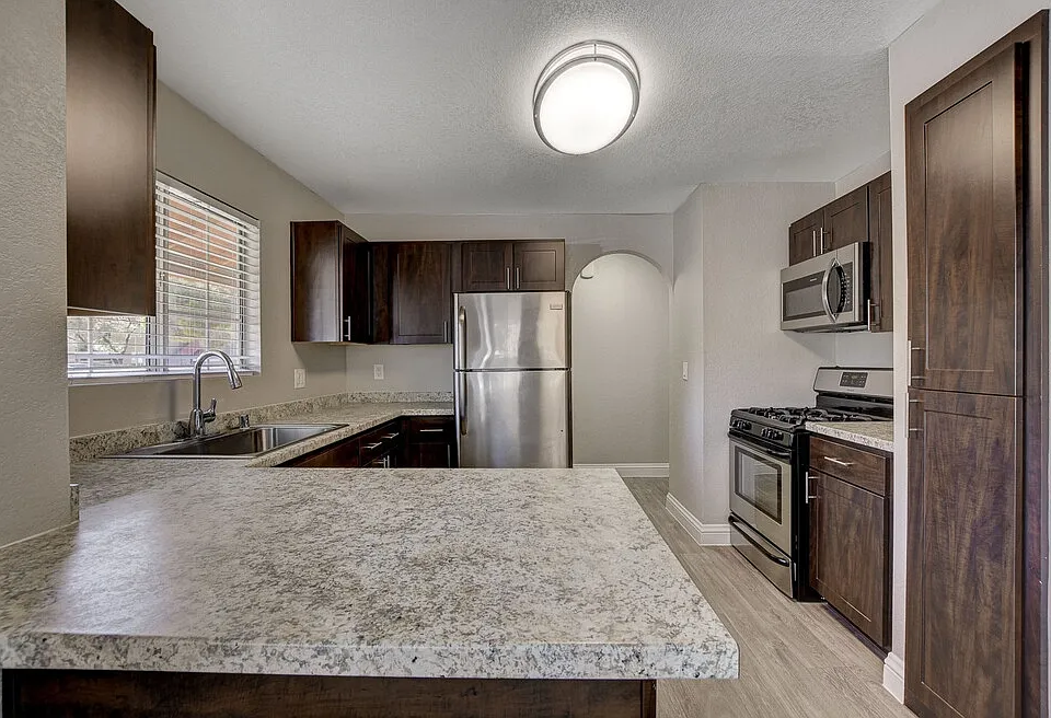 Diamondhead Apartments