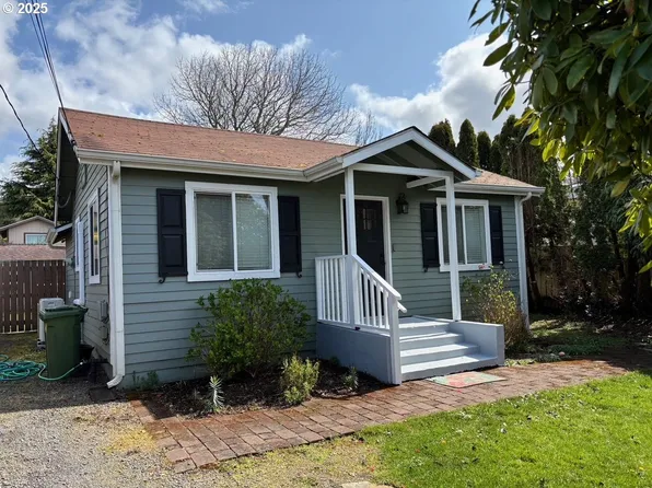 2343 Brussells St, North Bend, OR 97459