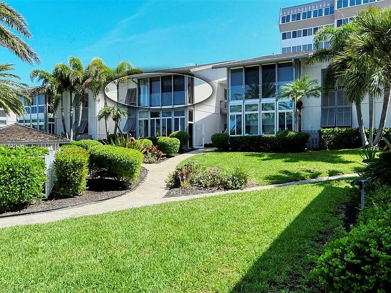 6044 W Peppertree Way #233B — Photo 2