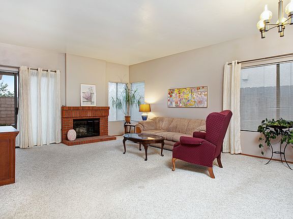 2nd image of 2363 Ravenwood Dr