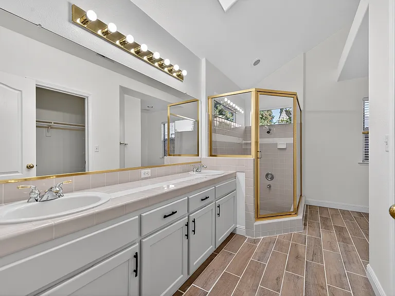10291 N Whitney Ave — Photo 35