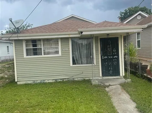 1307 Solon St, Gretna, LA 70053
