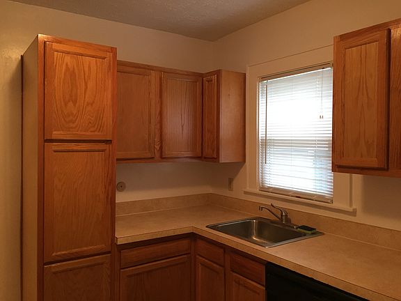 5th image of 1135 Grant St