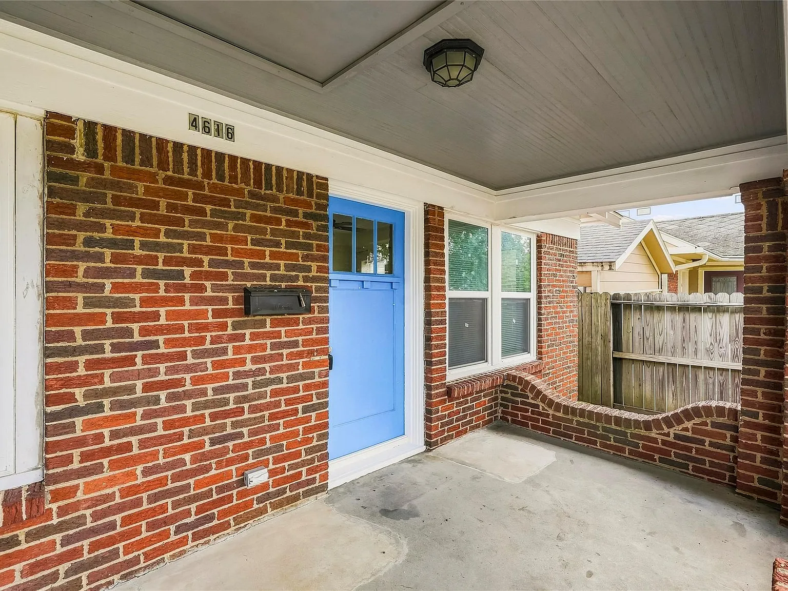 3 bed, 2.0 bath, 1200 sqft, $1,745 — Photo 3