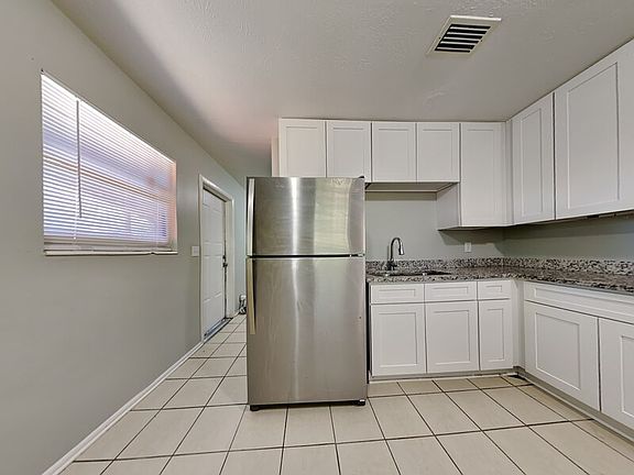 3rd image of 7189 Karenita Dr