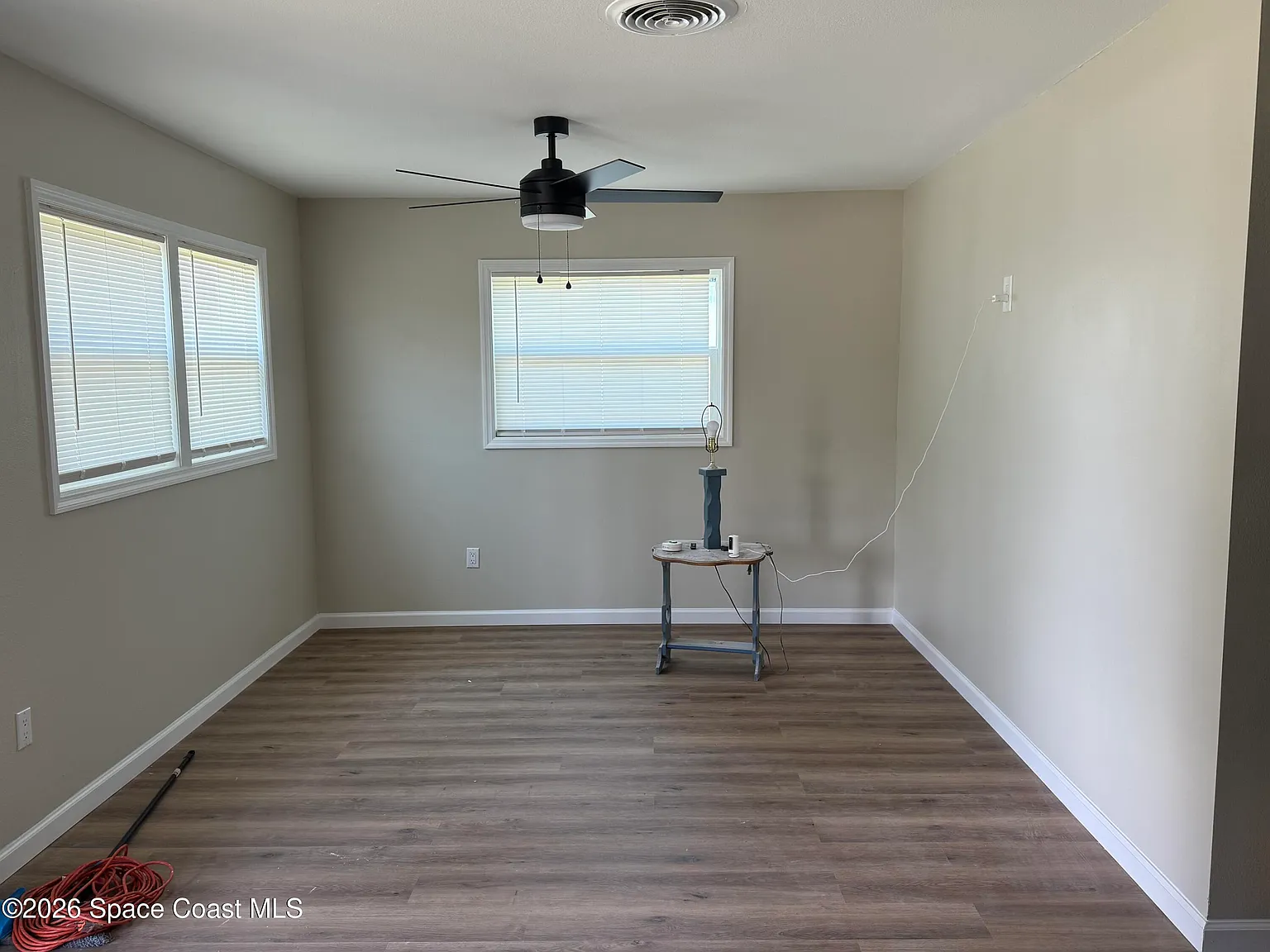 3 bed, 2.0 bath, 874 sqft, $1,700 — Photo 4