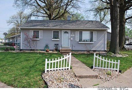 1st image of 3244 Wayne Ave