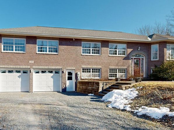 35 Sarah Ingraham Dr, Halifax, NS B3V 1N2