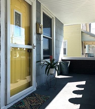 4th image of 320 E 12th St