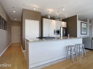 653 N Kingsbury St APT 904, Chicago, IL 60654