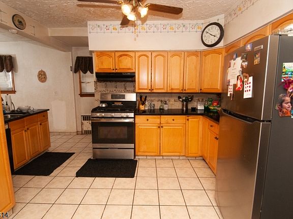 4th image of 753 Bailey Ave