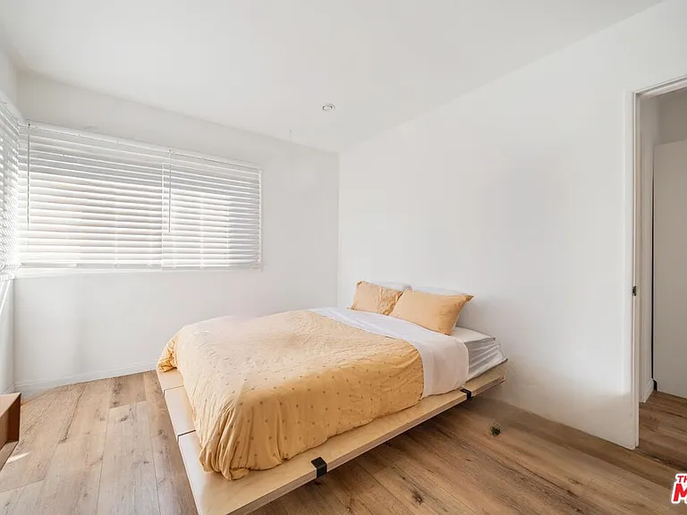 4855 Seldner Ave — Photo 13