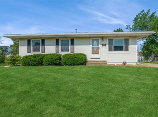 224 Atwood Dr SW, Cedar Rapids, IA 52404