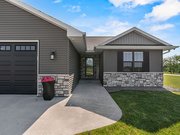 3rd image of 6636 Rustic Oaks Dr