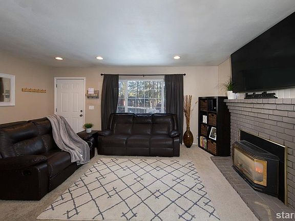 2nd image of 1144 Charles Ave