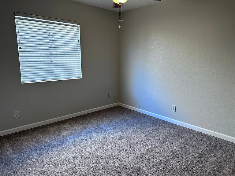 4910 W Gail Dr — Photo 26