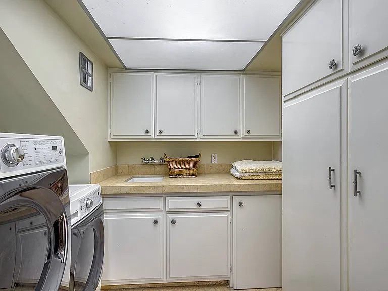 4414 Park Mallorca — Photo 24