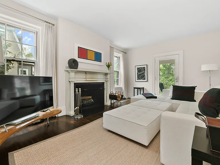 17 Farrar St — Photo 12