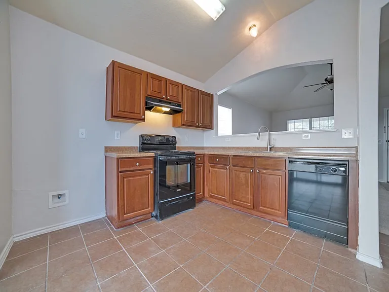 7318 Copper Mdw — Photo 5