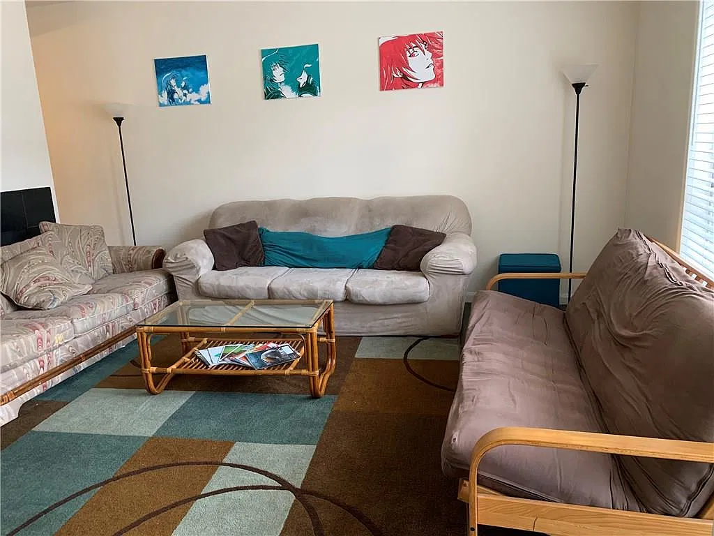 2 bed, 2.0 bath, 1077 sqft, $2,200 — Photo 2