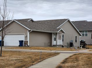 246 Whirlaway Ln, Fairfax, IA