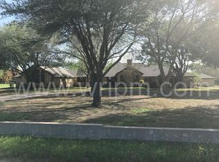 310 Spring Creek Dr, Waxahachie, TX 75165