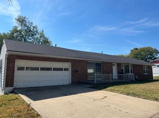 305 NE 65th St, Gladstone, MO 64118